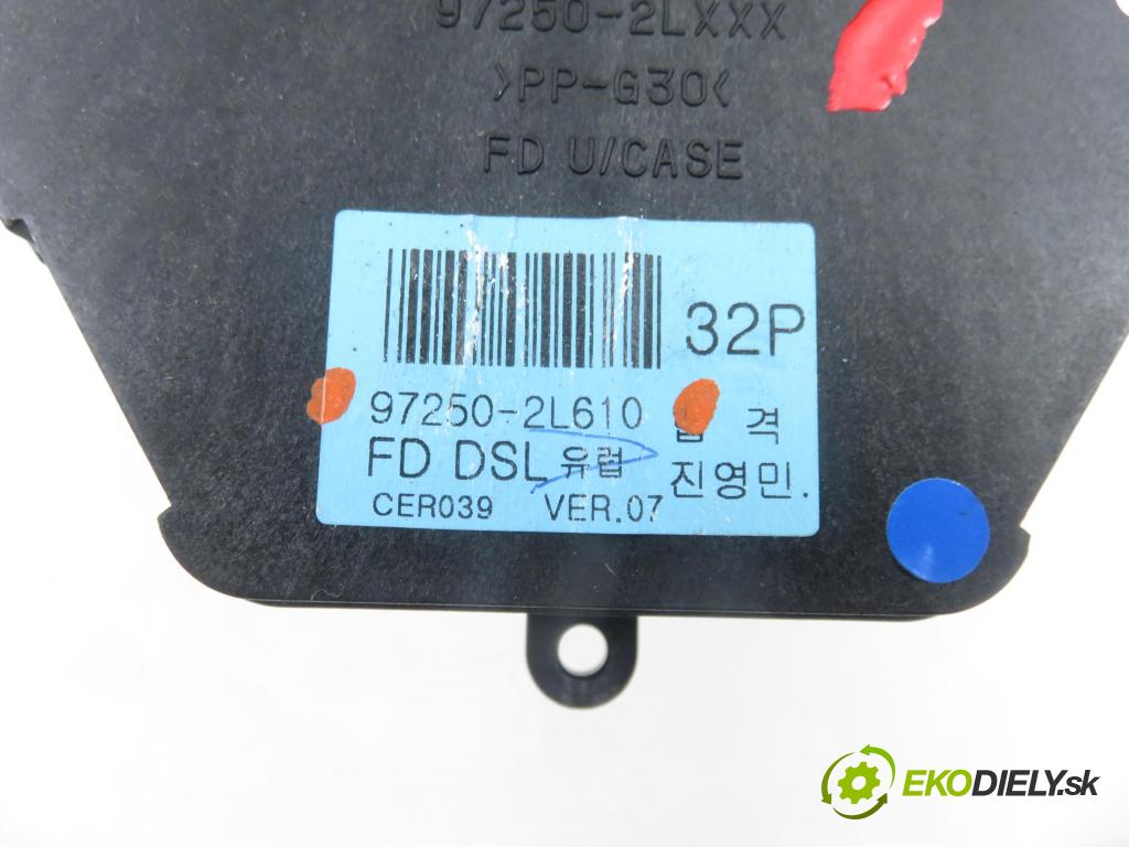 HYUNDAI i30 (FD) HB 2007 66,00 1.6 CRDi 1582,00 Panel topení KLIMATRONIK 972502L610