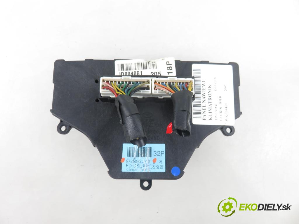 HYUNDAI i30 (FD) HB 2007 66,00 1.6 CRDi 1582,00 Panel topení KLIMATRONIK 972502L610