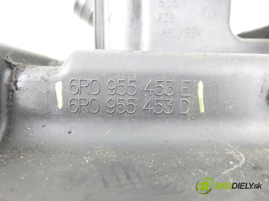 VW POLO (6R, 6C) HB 2009 55,00 1.6 TDI - CAYA 1598,00 nádržka ostřikovačů 6R0955449D ; 6R0955453E ; 6R0955453D (Klika dveří ostatní)