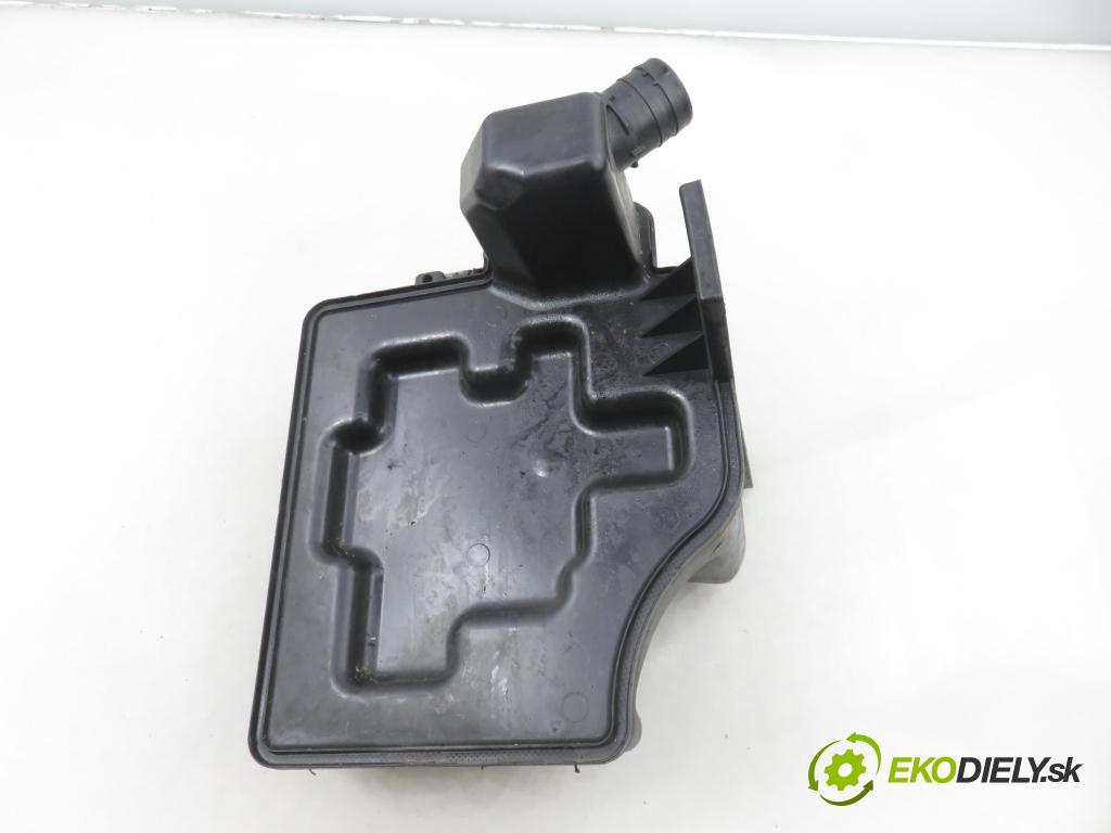 VW POLO (6R, 6C) HB 2009 55,00 1.6 TDI - CAYA 1598,00 nádržka ostřikovačů 6R0955449D ; 6R0955453E ; 6R0955453D (Klika dveří ostatní)
