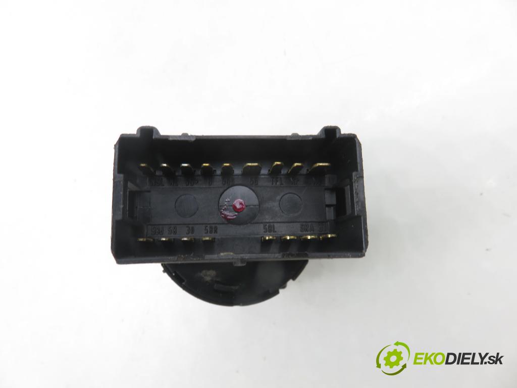 AUDI A3 (8L1) HB 2002 92,00 1.8 - APG 1781,00 prepínač svetlá 8L1941531J