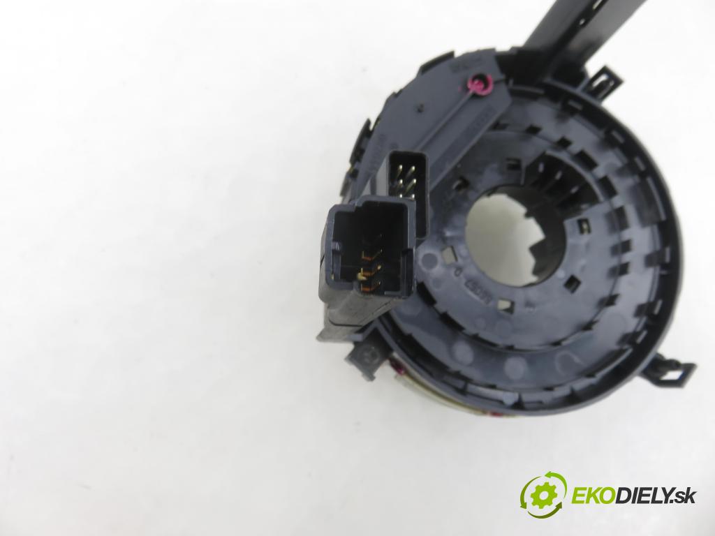 AUDI A4 (8E2, B6) SEDAN 2001 96,00 2 - ALT 1984,00 PÁSKA: air BAG 8E0953541C