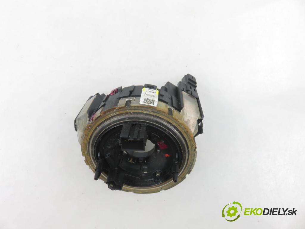 AUDI A4 (8E2, B6) SEDAN 2001 96,00 2 - ALT 1984,00 PÁSKA: air BAG 8E0953541C