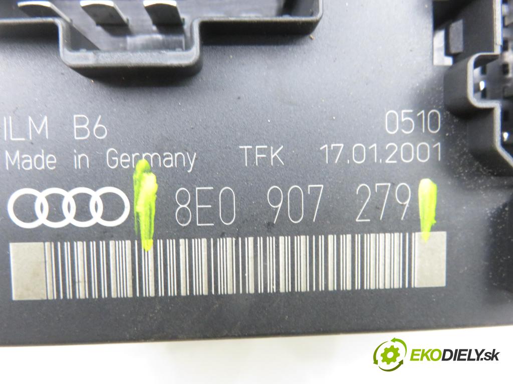 AUDI A4 (8E2, B6) SEDAN 2001 96,00 2 - ALT 1984,00 Riadiaca jednotka svetlá 8E0907279
