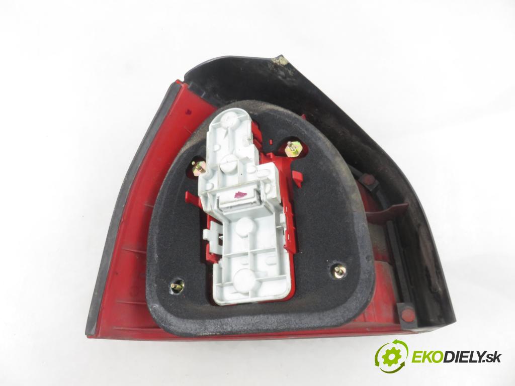 AUDI A3 (8L1) HB 2002 92,00 1.8 - APG 1781,00 Svetlo pravé zadné 8L0945096B