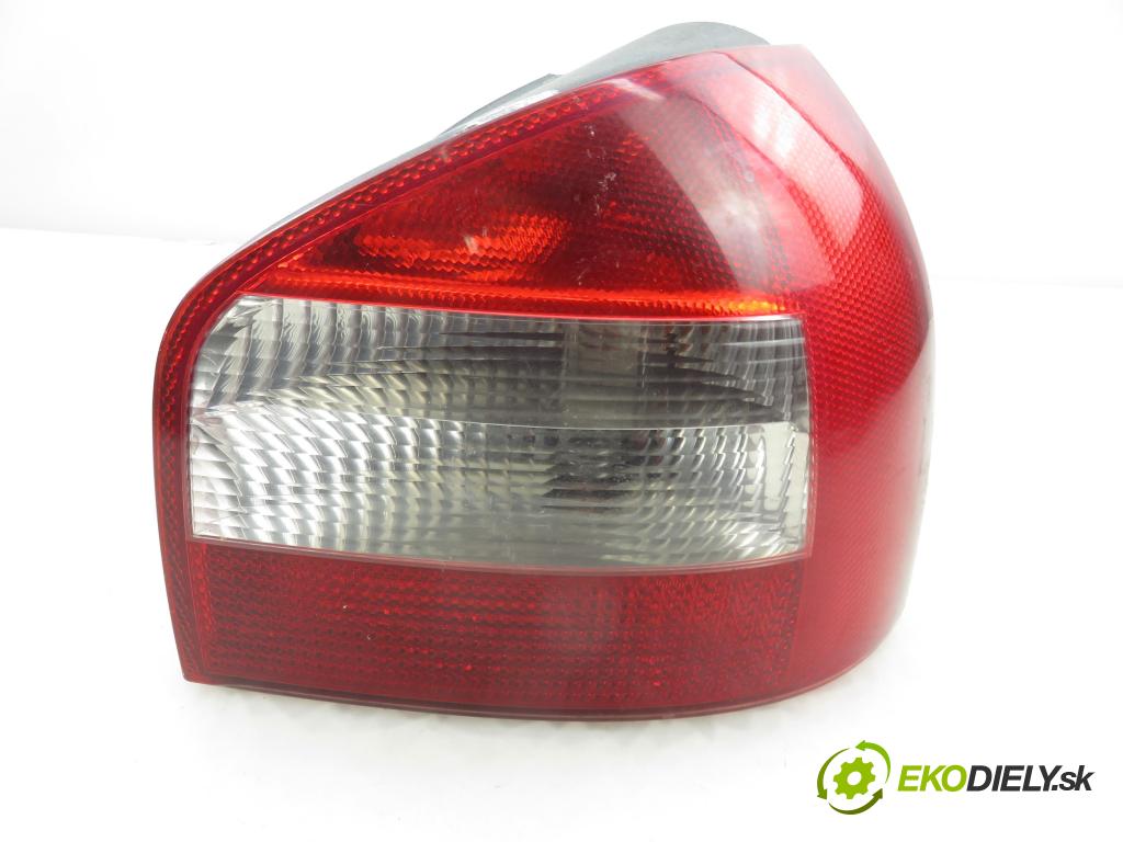 AUDI A3 (8L1) HB 2002 92,00 1.8 - APG 1781,00 Svetlo pravé zadné 8L0945096B