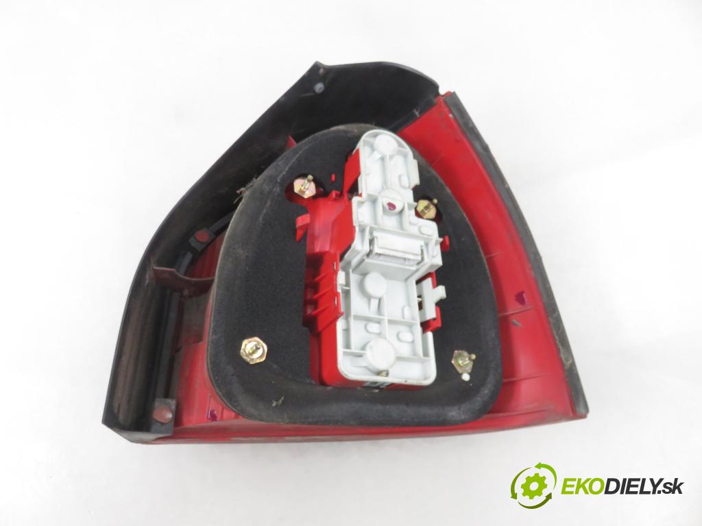 AUDI A3 (8L1) HB 2002 92,00 1.8 - APG 1781,00 Svetlo ľavé zadné 8L0945095B