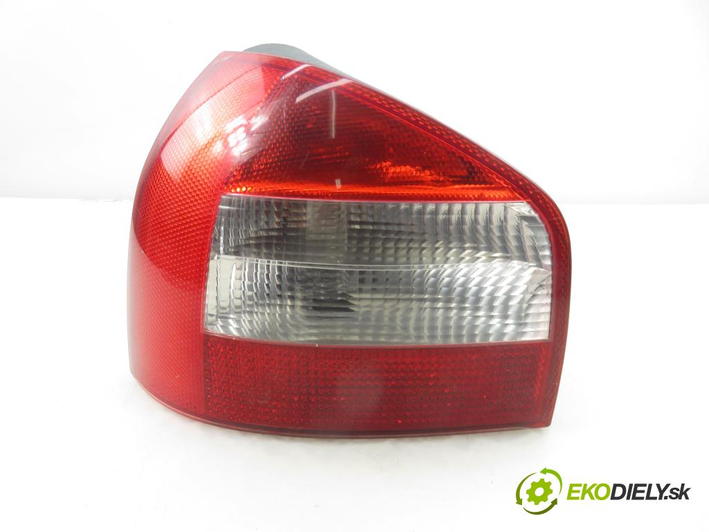 AUDI A3 (8L1) HB 2002 92,00 1.8 - APG 1781,00 Svetlo ľavé zadné 8L0945095B