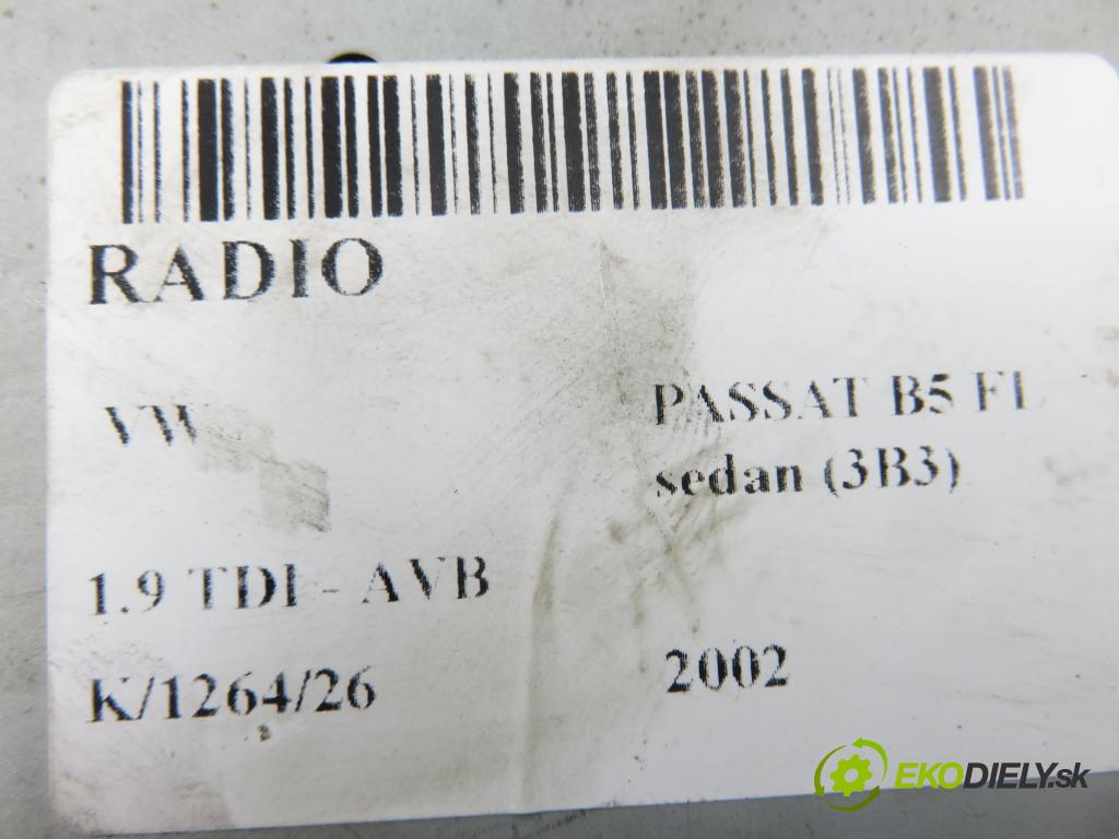 VW PASSAT B5.5 (3B3) SEDAN 2002 74,00 1.9 TDI - AVB 1896,00 RADIO Modul 1J0035186D