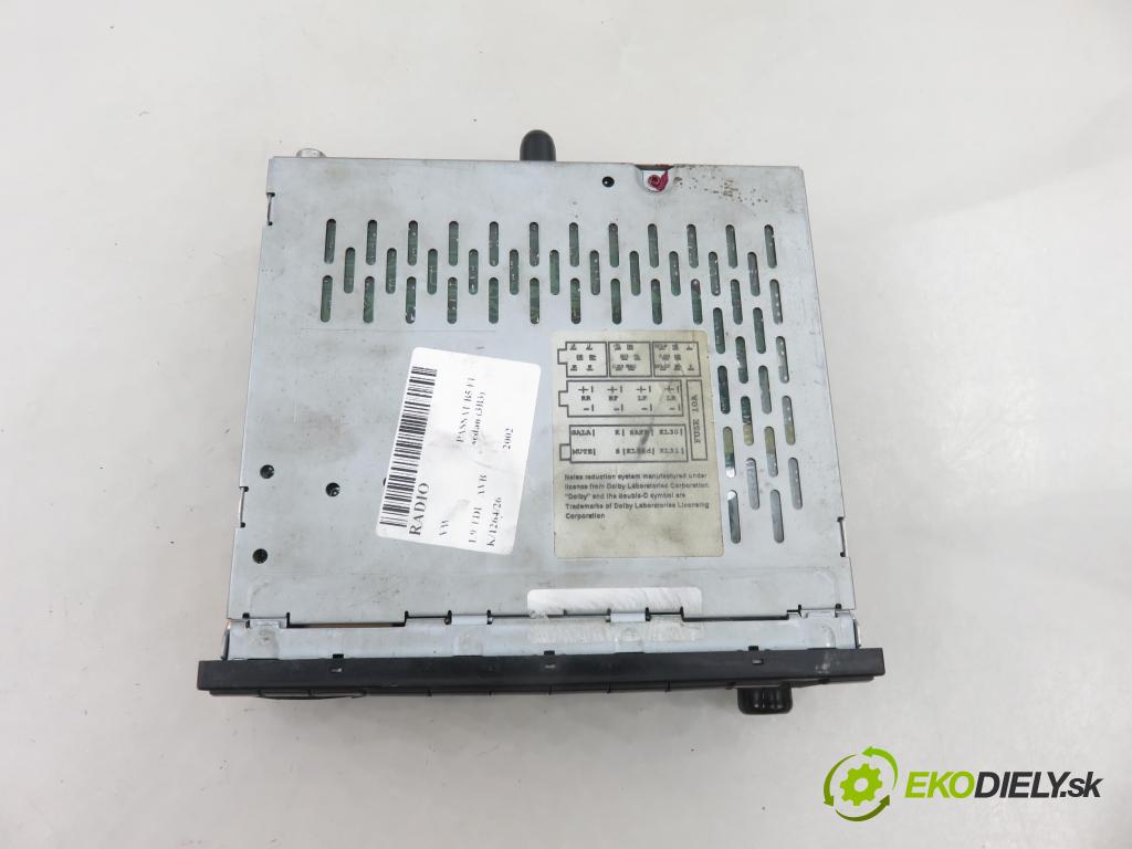 VW PASSAT B5.5 (3B3) SEDAN 2002 74,00 1.9 TDI - AVB 1896,00 RADIO Modul 1J0035186D