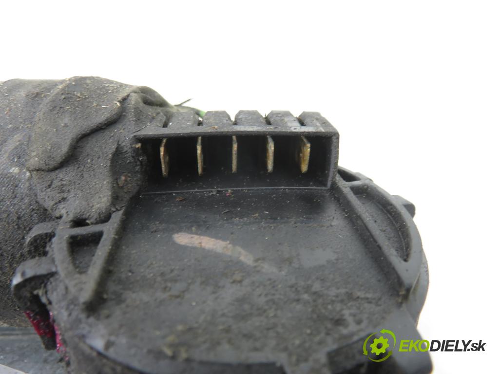 AUDI A4 Avant (8D5, B5) KOMBI 1999 81,00 1.9 TDI - AFN 1896,00 Motorček stieračov 8D1955603A ; 3397033146 ; 8D1955119A