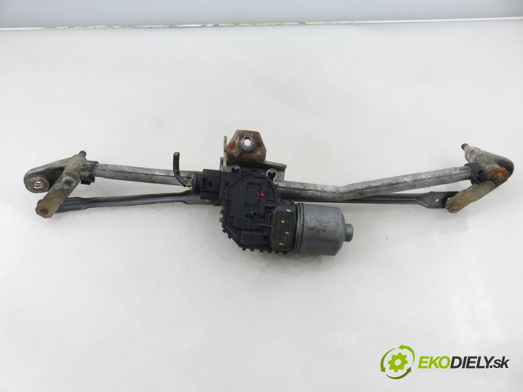 AUDI A4 (8E2, B6) SEDAN 2001 96,00 2 - ALT 1984,00 Motorček stieračov 8E1955119 ; 0390241509