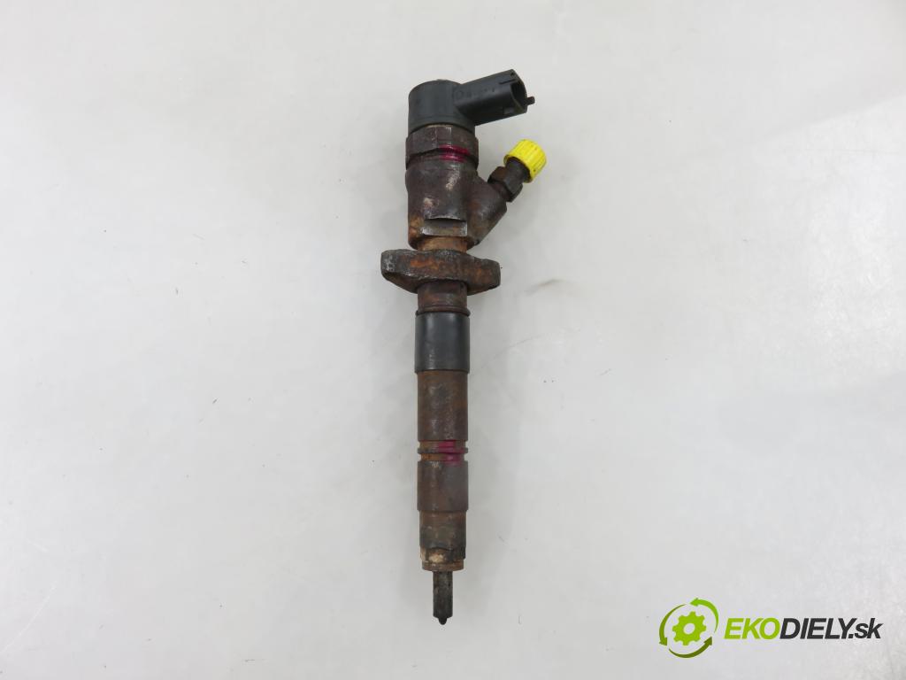 OPEL MOVANO Platforma / podwoyie (X70) KABINA/PLATFORMA 2007 0,00 2.5 CDTI - G9U 650 2464,00 vstřikovač 0445110265 ; H82484403 (Vstřikovač paliva)