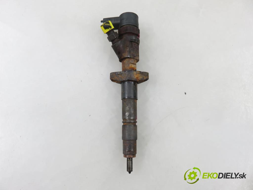 OPEL MOVANO Platforma / podwoyie (X70) KABINA/PLATFORMA 2007 0,00 2.5 CDTI - G9U 650 2464,00 vstřikovač 0445110265 ; H82484403 (Vstřikovač paliva)