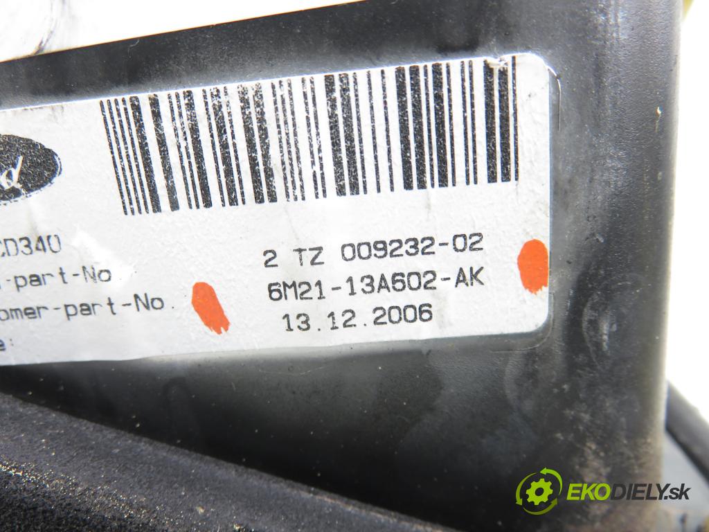 FORD S-MAX (WA6) MINIVAN 2007 92,00 1.8 TDCi - QYWA 1753,00 Svetlo pravé zadné kufor 6M2113A602AK