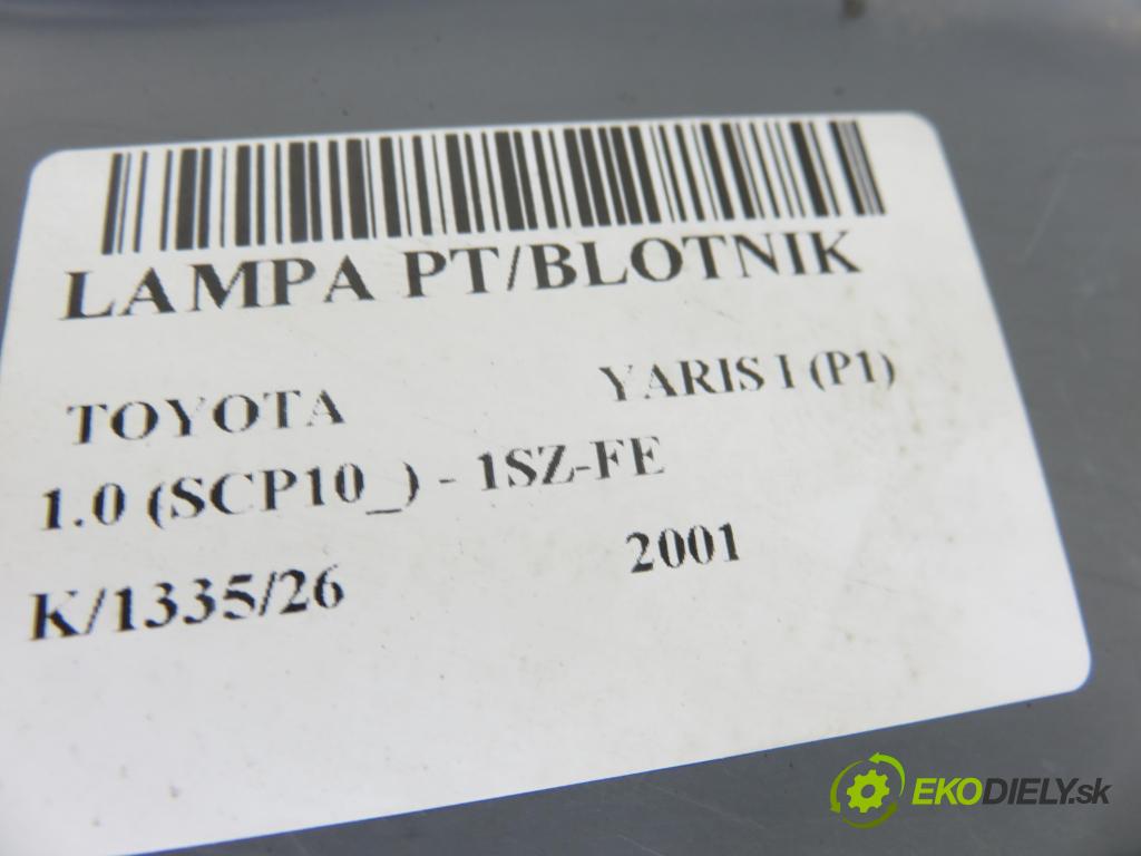 TOYOTA YARIS (_P1_) HB 2001 50,00 1.0 (SCP10_) - 1SZ-FE 998,00 světlo pravé zadní 52021