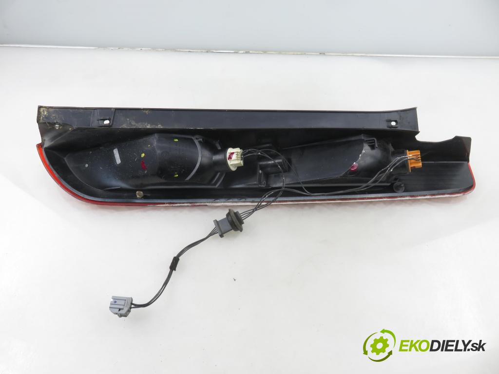 FORD FOCUS II (DA_, HCP) HB 2008 80,00 1.6 TDCi - G8DA 1560,00 Svetlo ľavé zadné 8M5113405A