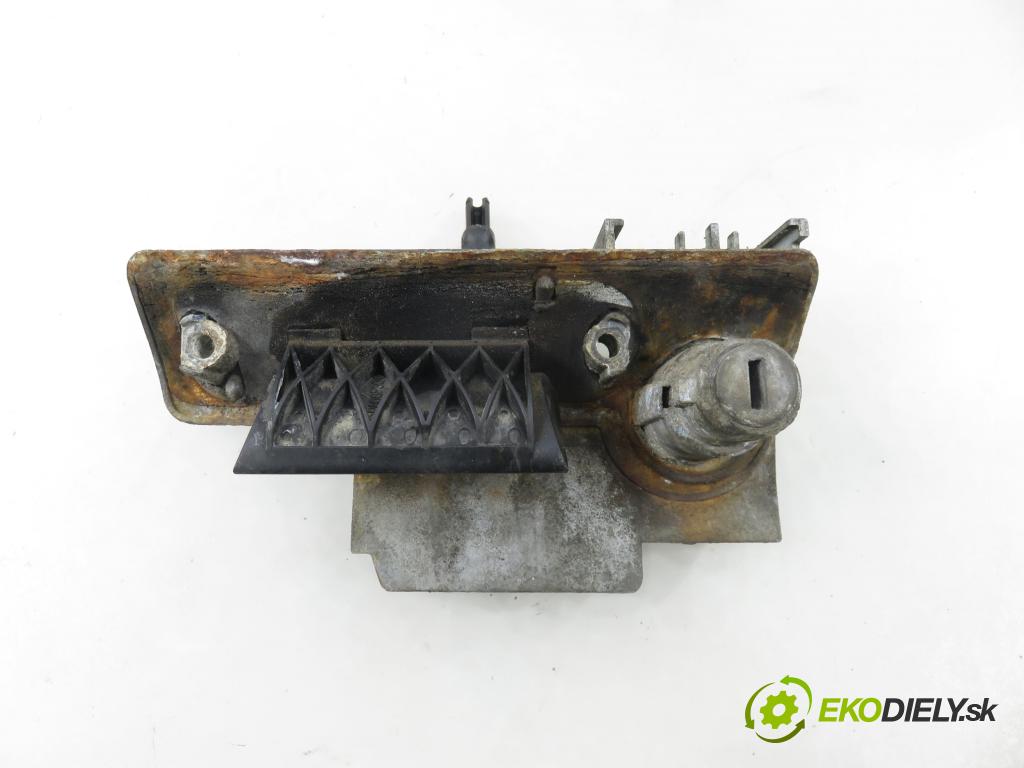 VW TRANSPORTER V Skrzynia (7HA, 7HH, 7EA, 7EH) FURGON 2009 75,00 1.9 TDI - BRS 1896,00 Kľučka dverí kufor 7H0827565J ; 7H0827565K