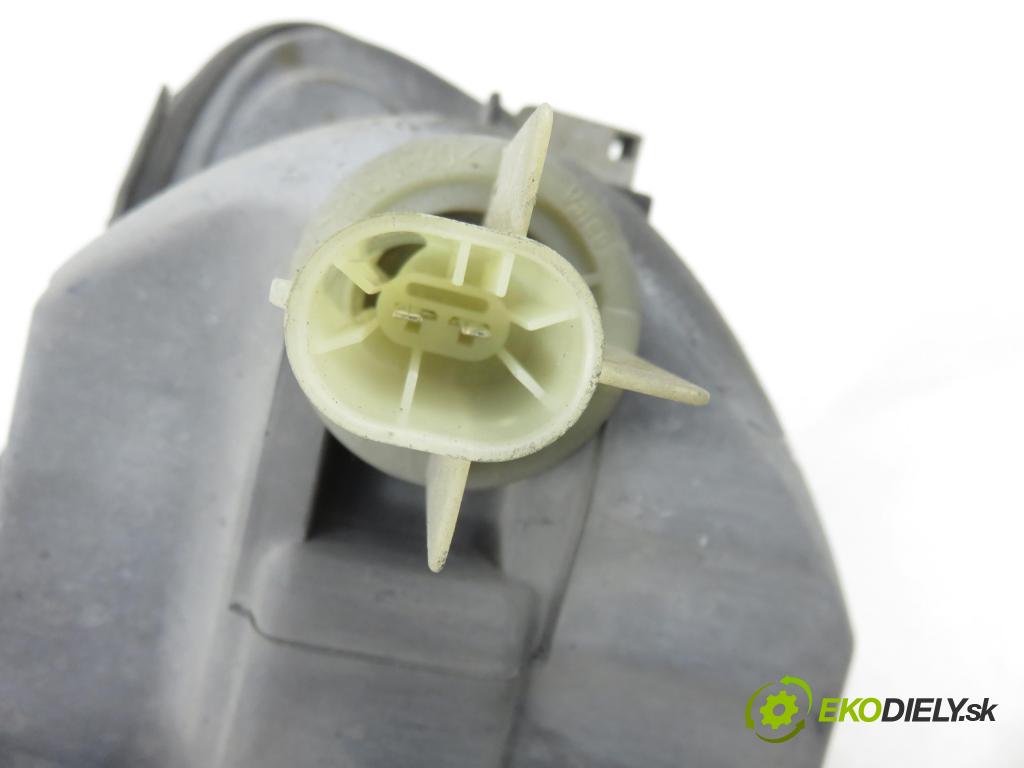 OPEL VECTRA B (J96) SEDAN 2000 74,00 1.6 i 16V - Z 16 XE 1598,00 Svetlo PP 90586845