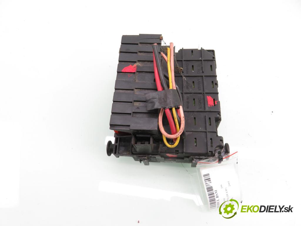 PEUGEOT 206 liftback (2A/C) HB 2001 440,00 1.1 i - HFX (TU1JP) 1124,00 MODUL BSM 9657608780