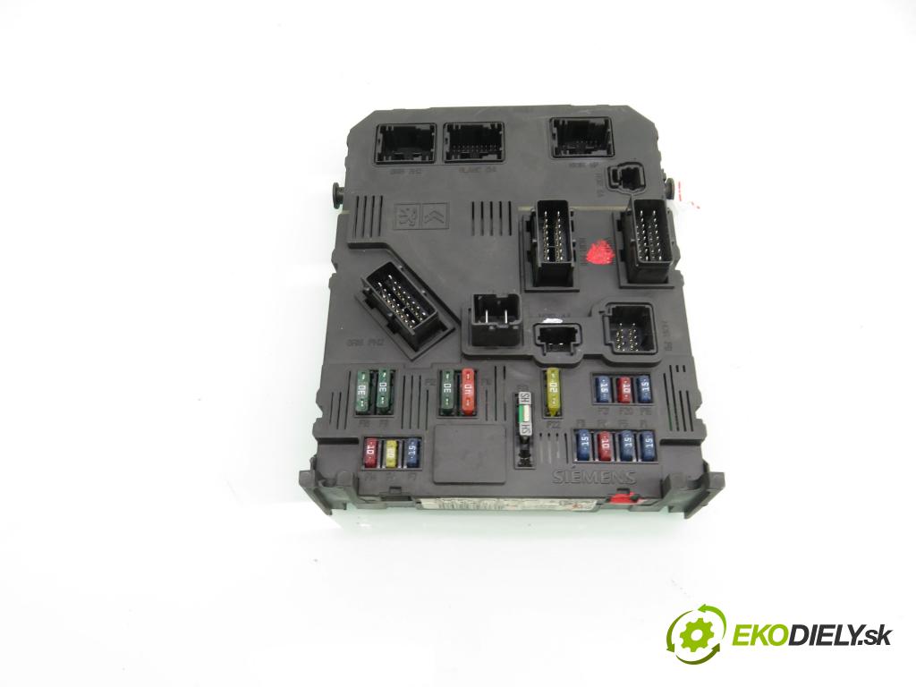 PEUGEOT 206 liftback (2A/C) HB 2001 440,00 1.1 i - HFX (TU1JP) 1124,00 MODUL BSI 9649627880 ; S118085220A