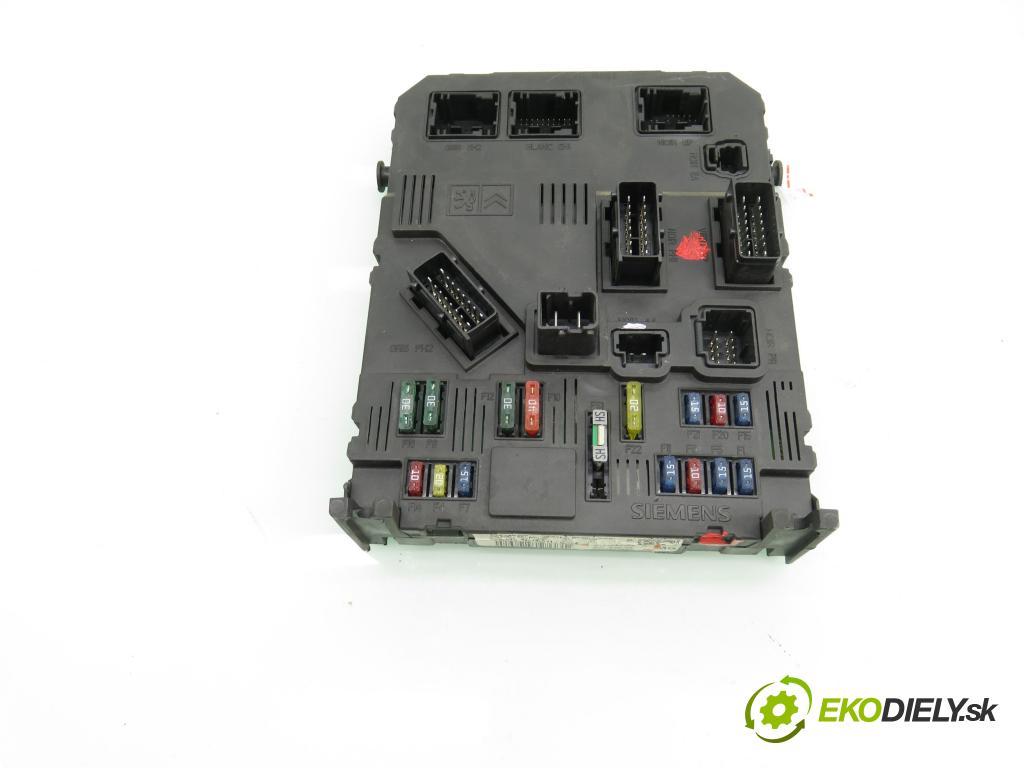 PEUGEOT 206 liftback (2A/C) HB 2001 440,00 1.1 i - HFX (TU1JP) 1124,00 MODUL BSI 9649627880 ; S118085220A
