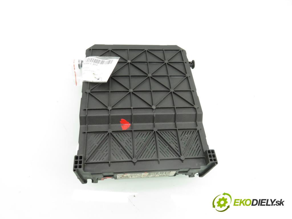 PEUGEOT 206 liftback (2A/C) HB 2001 440,00 1.1 i - HFX (TU1JP) 1124,00 MODUL BSI 9649627880 ; S118085220A