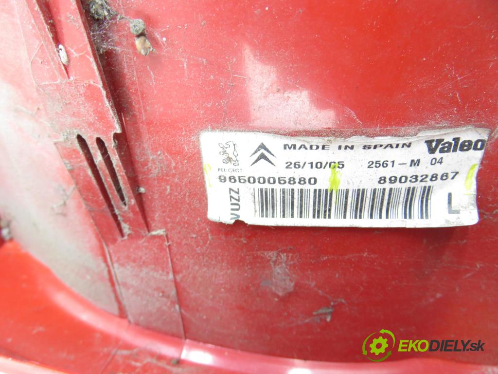 CITROEN XSARA PICASSO (N68) MINIVAN 2006 80,00 1.6 HDi - 9HZ (DV6TED4) 1560,00 Svetlo ľavé zadné 9650005880 ; 89032867