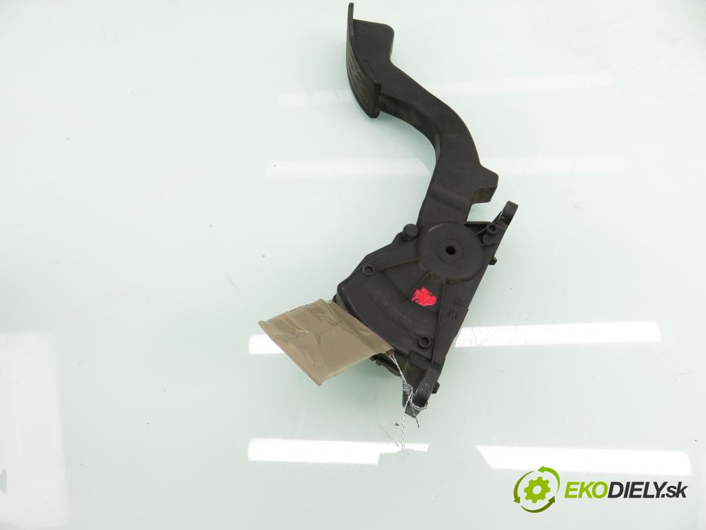 FORD FOCUS II (DA_, HCP) HB 2007 66,00 1.6 TDCi 90 - HHDB 1560,00 Potenciometer plynu 4M519F836AH ; 6PV00864101 (Potenciometer plynového pedálu)