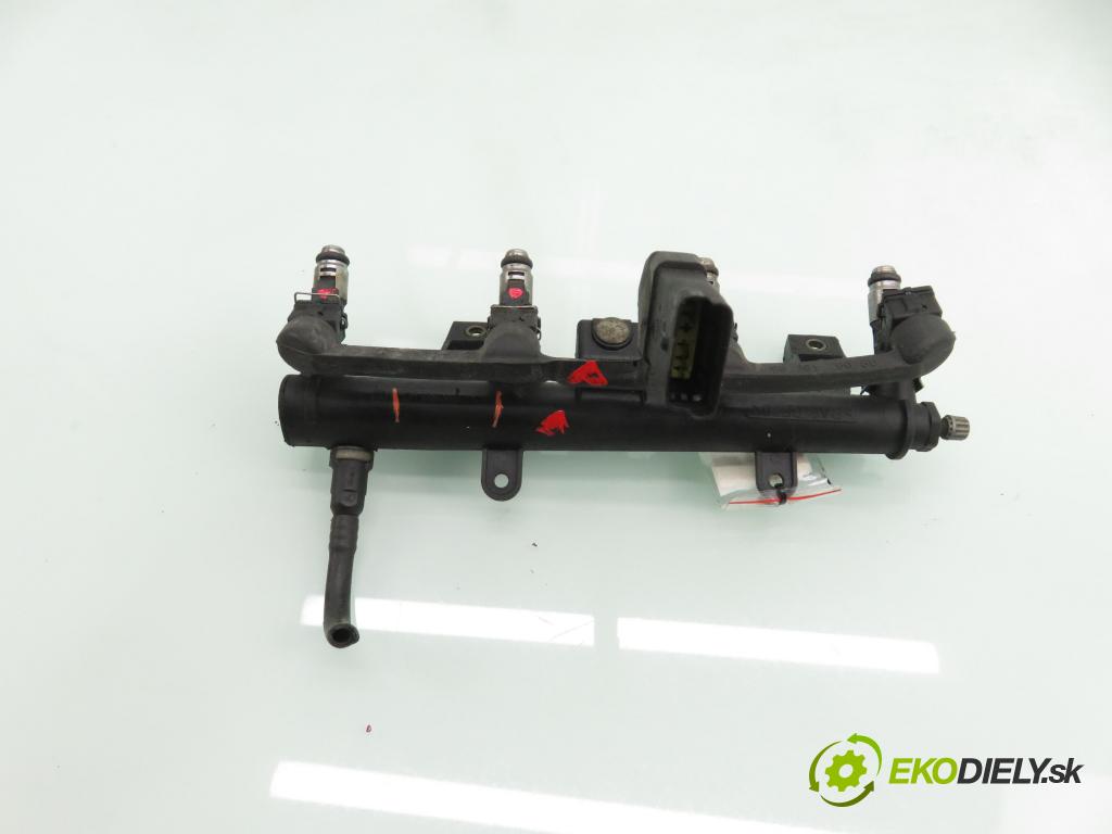PEUGEOT 206 liftback (2A/C) HB 2001 440,00 1.1 i - HFX (TU1JP) 1124,00 lišta vstřikovací 9628982980D ; IPM002 (Vstřikovací lišta)