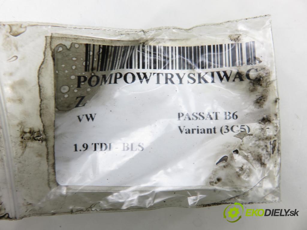 VW PASSAT B6 Variant (3C5) KOMBI 2006 77,00 1.9 TDI - BLS 1896,00 vstříkovač 038130073BN ; 0414720313 (Vstřikovač paliva)