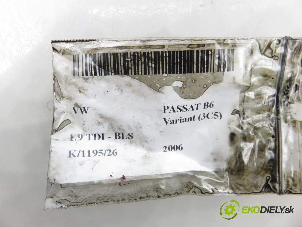 VW PASSAT B6 Variant (3C5) KOMBI 2006 77,00 1.9 TDI - BLS 1896,00 vstříkovač 038130073BN ; 0414720313 (Vstřikovač paliva)