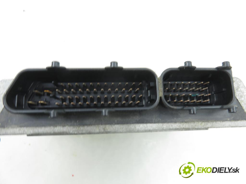 AUDI A3 (8L1) HB 1998 74,00 1.6 - AKL 1595,00 Riadiaca jednotka Motor 06A906019AM ; 5WP4380