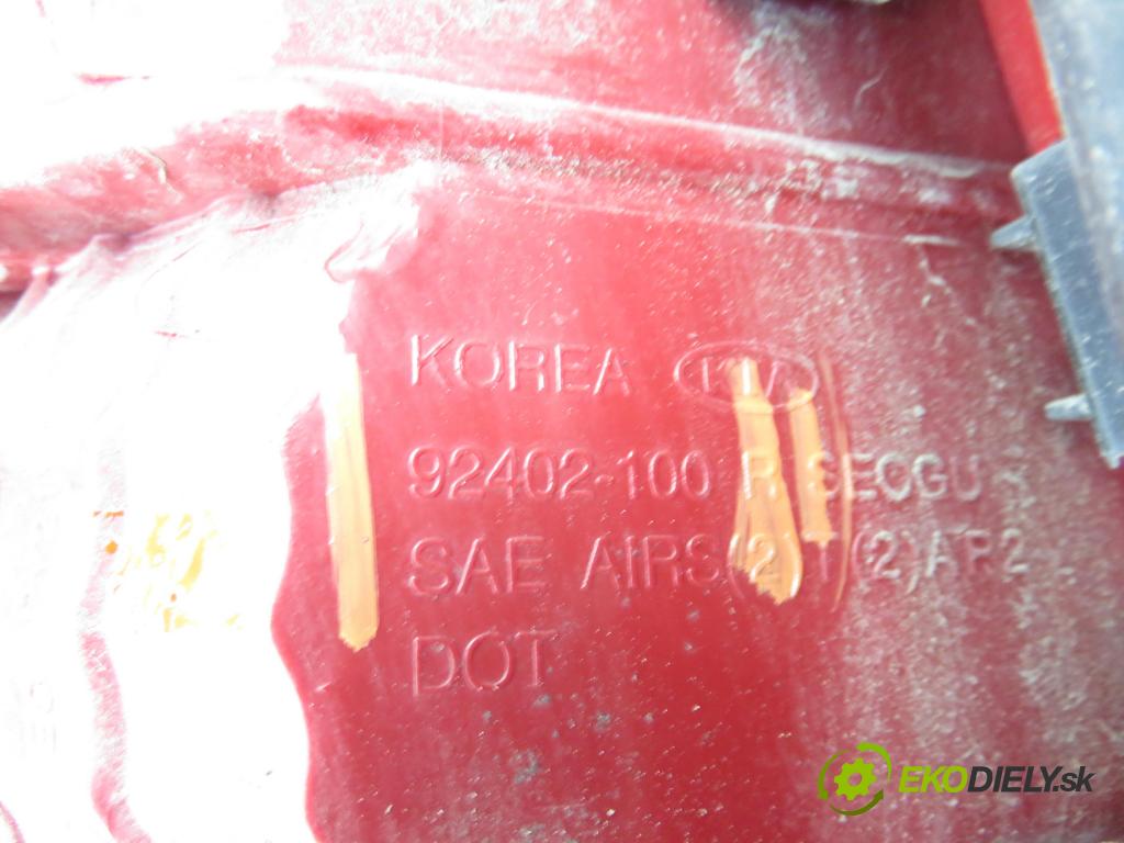 KIA CARENS III (UN) MINIVAN 2006 106,00 2.0 CVVT - G4KA 1998,00 Svetlo pravé zadné 92402100