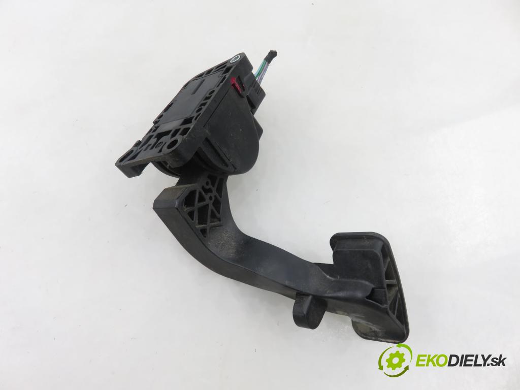 CITROEN XSARA PICASSO (N68) MINIVAN 2006 80,00 1.6 HDi - 9HZ (DV6TED4) 1560,00 potenciometr plynového pedálu 0280755031 ; 9655502480 (Potenciometr plynového pedálu)