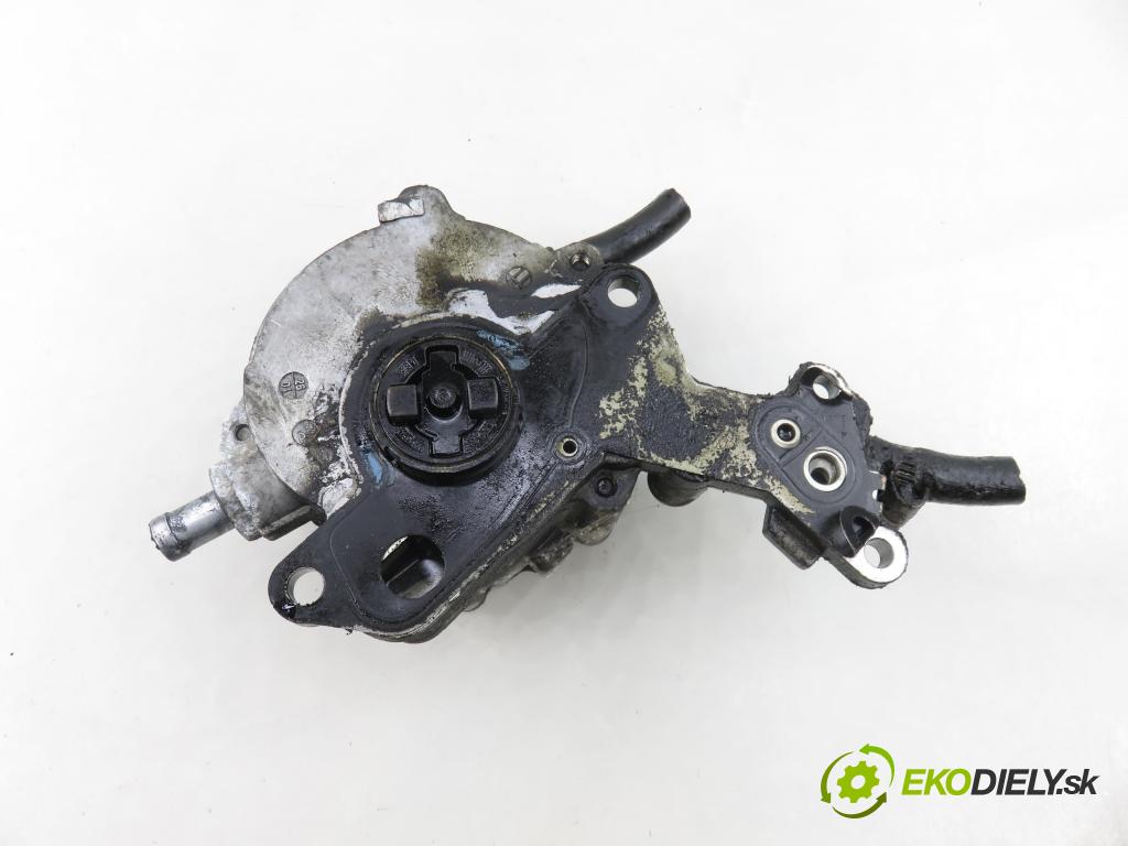 SEAT ALTEA (5P1) MINIVAN 2004 77,00 1.9 TDI PD 105 - BJB 1896,00 pumpa vakuová 038145209C