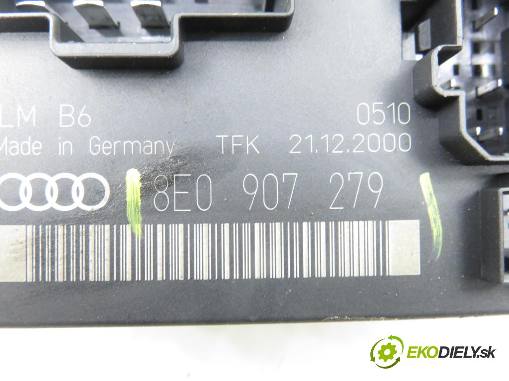 AUDI A4 (8E2, B6) SEDAN 2001 74,00 1.9 TDI - AVB 1896,00 řídící jednotka světla 8E0907279