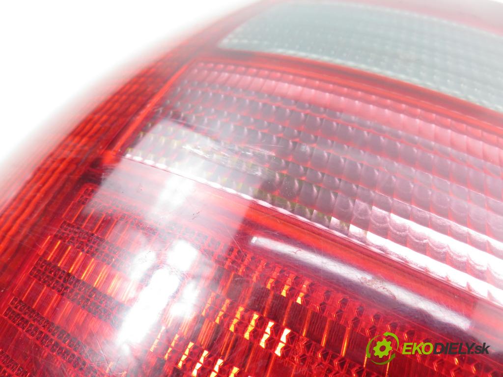 AUDI A4 (8D2, B5) SEDAN 1996 55,00 1.9 TDI 75 - AFF 1896,00 Svetlo ľavé zadné 8D0945095D