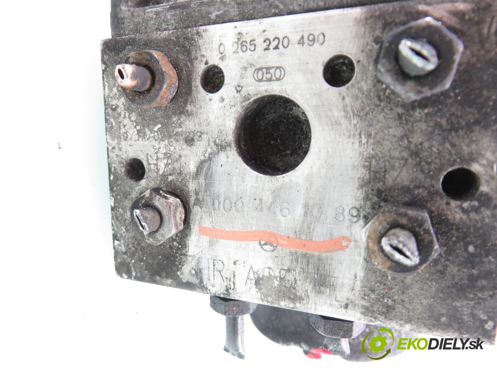 MERCEDES-BENZ VITO Autobus (638) BUS 1999 90,00 112 CDI 2.2 (638.194) - OM 611.980 2151,00 Pumpa ABS 0273004310 ; A0004461089 (Pumpa ABS)