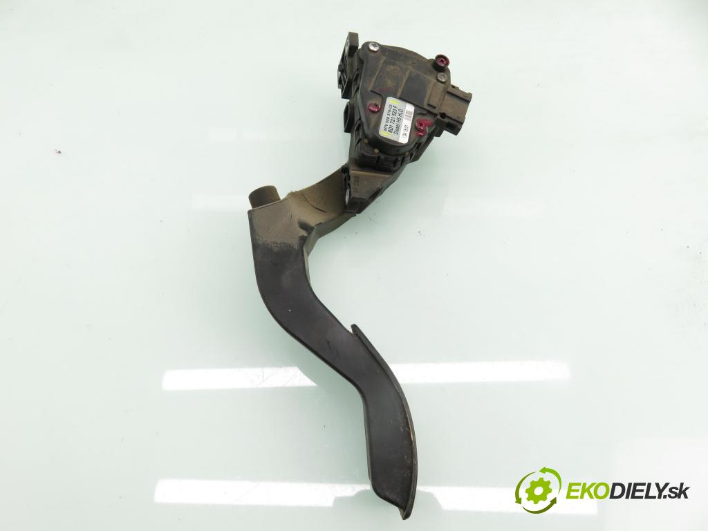AUDI A6 Avant (4B5, C5) KOMBI 2001 85,00 1.9 TDI - AJM 1896,00 potenciometr plynového pedálu 8D1721523F ; 6PV00837603 (Potenciometr plynového pedálu)