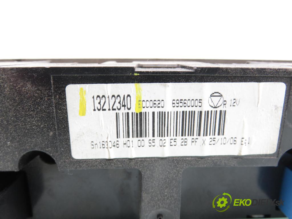 OPEL VECTRA C (Z02) SEDAN 2006 88,00 1.9 CDTI - Z 19 DT 1910,00 Panel topení KLIMATRONIK 13212340