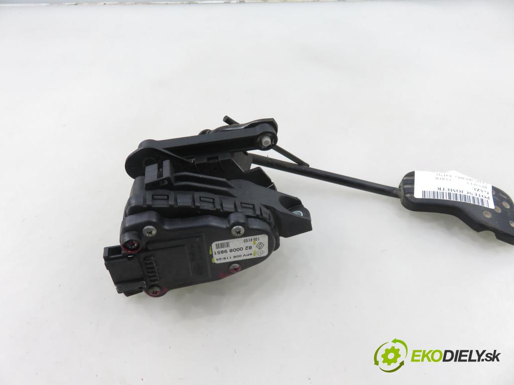 RENAULT CLIO II (BB_, CB_) HB 2003 70,00 1.4 16V (B/CB0L) - K4J 712 1390,00 potenciometr plynového pedálu 8200089851 ; 6PV00811924 (Potenciometr plynového pedálu)