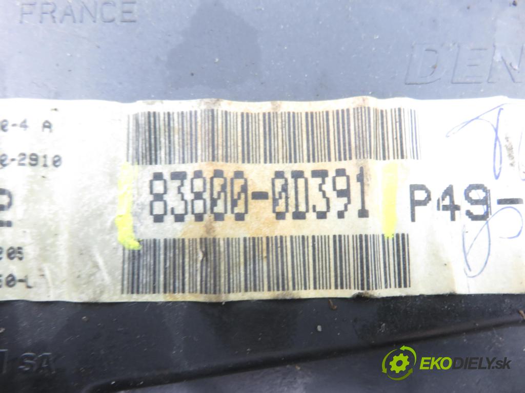 TOYOTA YARIS (_P1_) HB 2005 64,00 1.3 (SCP12_) - 2SZ-FE 1298,00 prístrojovka elektrický 838000D391
