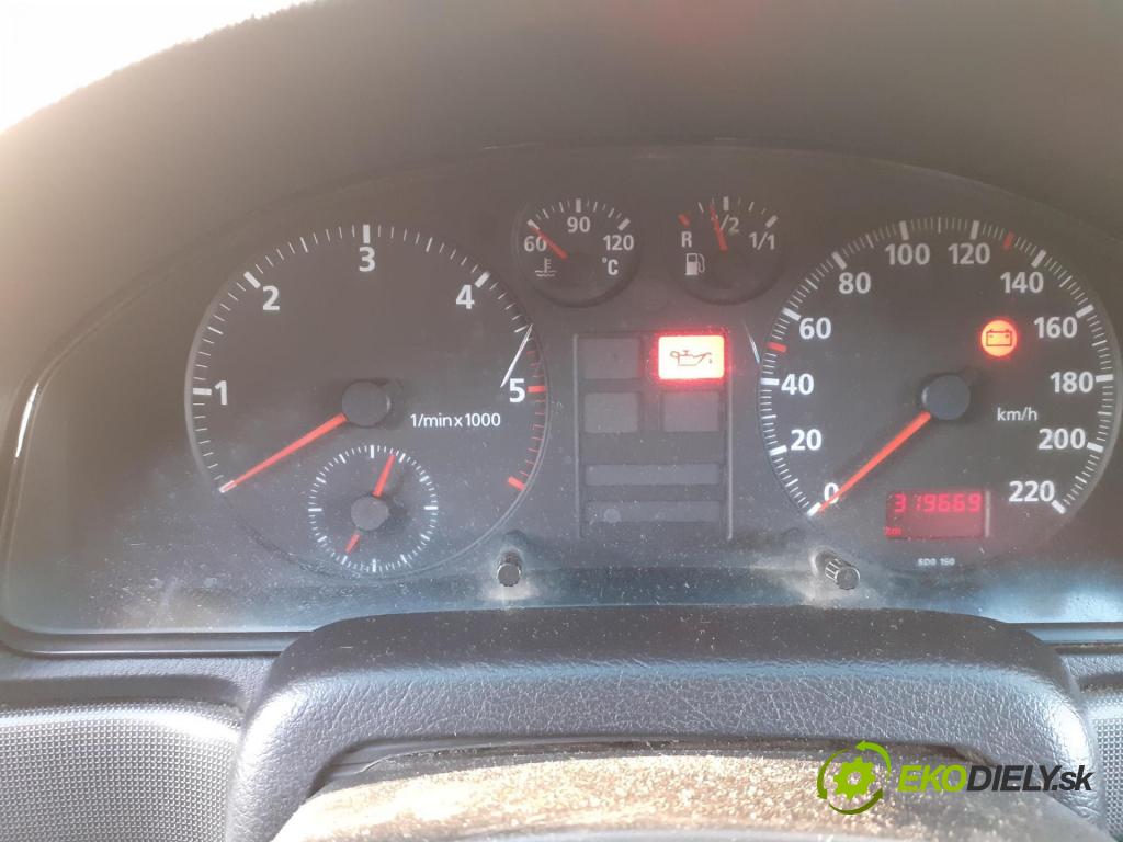 AUDI A4 (8D2, B5) SEDAN 1996 55,00 1.9 TDI 75 - AFF 1896,00 prístrojovka elektrický 8D0919033A