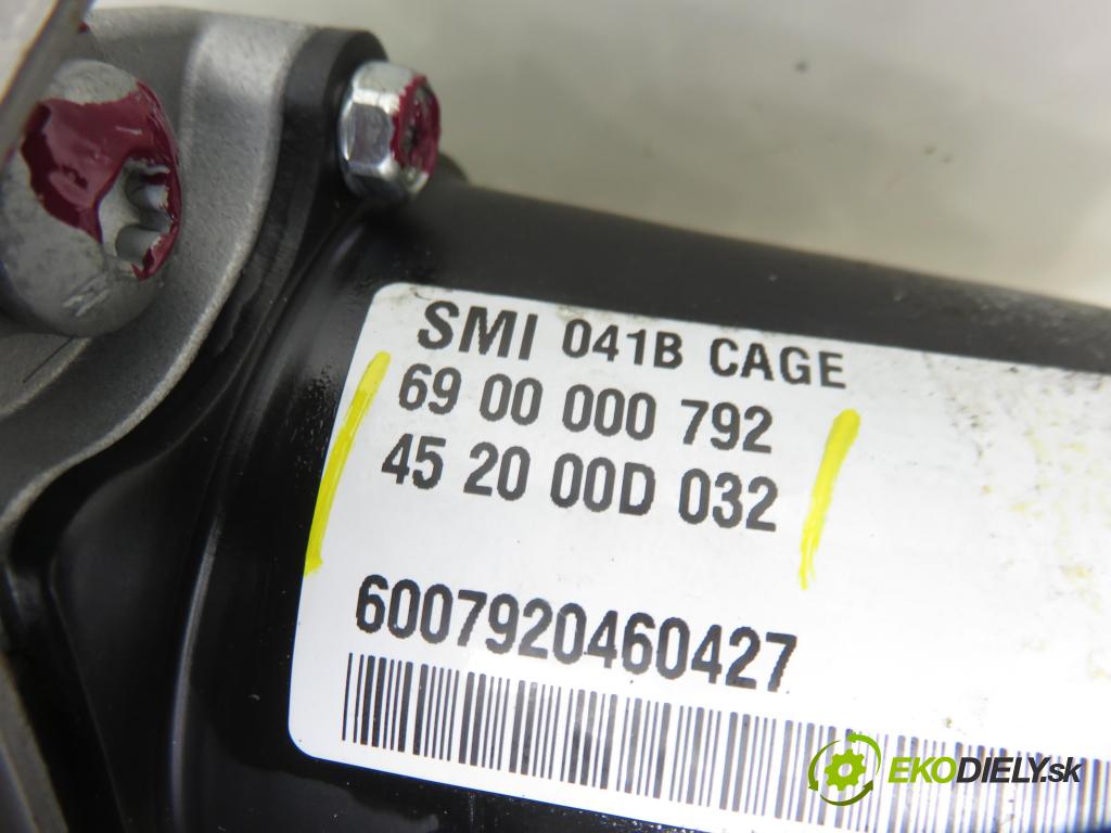 TOYOTA YARIS (_P1_) HB 2005 64,00 1.3 VVTi 87 - 2SZ-FE 1298,00 SLOUPEC / PODPORA elektrický 6900000792 ; 896500D030 ; 6900000565