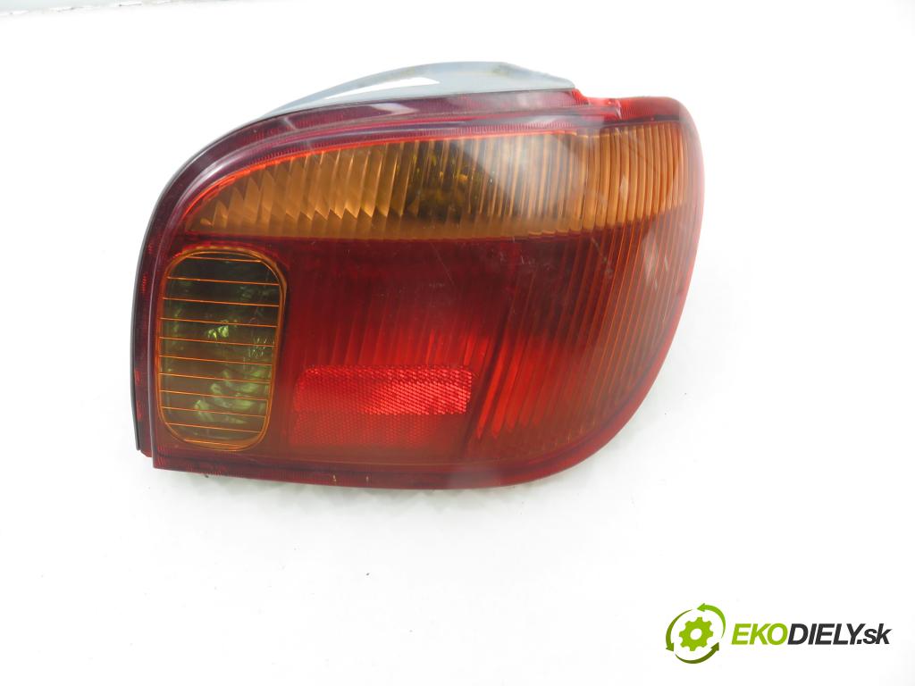 TOYOTA YARIS (_P1_) HB 2005 64,00 1.3 VVTi 87 - 2SZ-FE 1298,00 světlo pravé zadní 52053