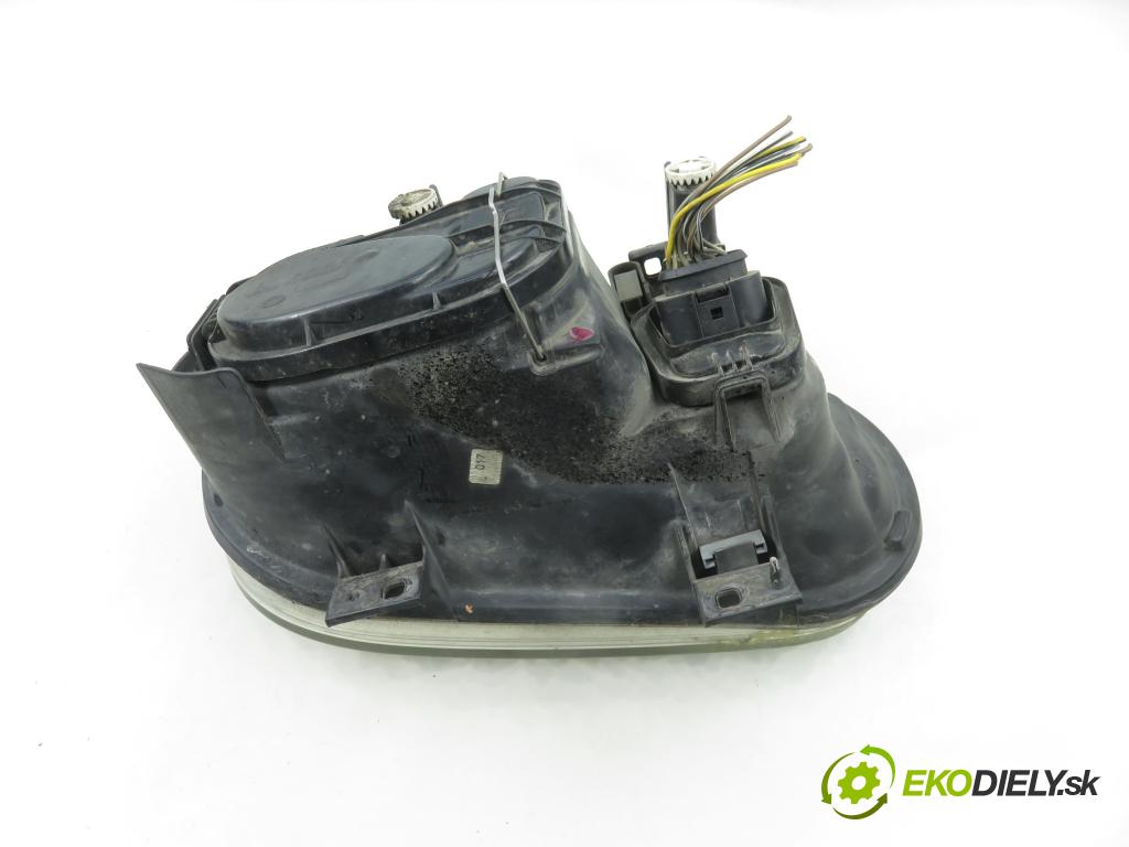 VW GOLF IV (1J1) HB 1998 55,00 1.4 16V - AHW 1390,00 Svetlo LP 1J1941015B