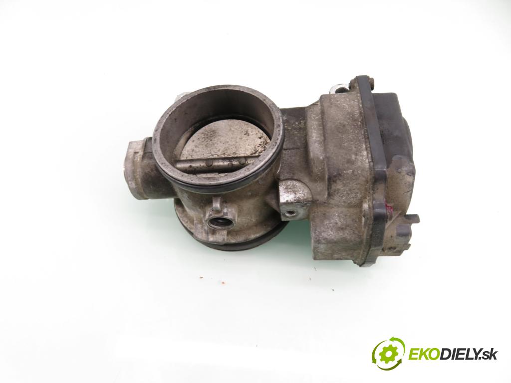 RENAULT CLIO II (BB_, CB_) HB 2003 70,00 1.4 16V (B/CB0L) - K4J 712 1390,00 škrtíci klapka 8200063652 ; 8200123061 ; 408239822001 (Škrticí klapka)