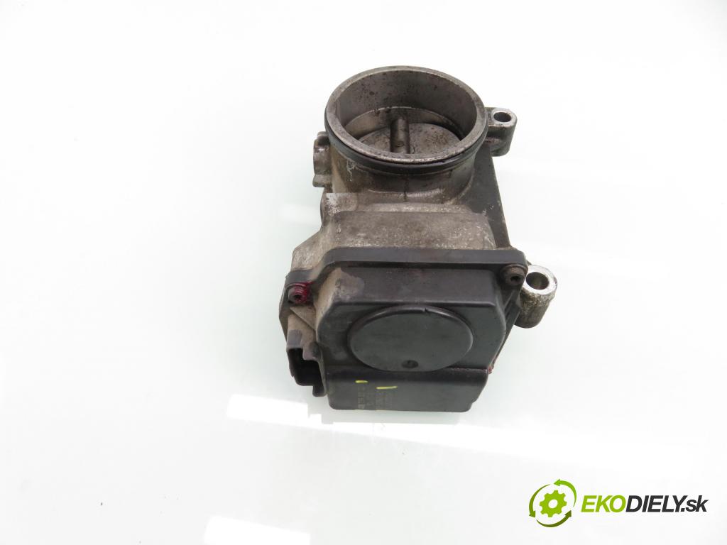 RENAULT CLIO II (BB_, CB_) HB 2003 70,00 1.4 16V (B/CB0L) - K4J 712 1390,00 škrtíci klapka 8200063652 ; 8200123061 ; 408239822001 (Škrticí klapka)