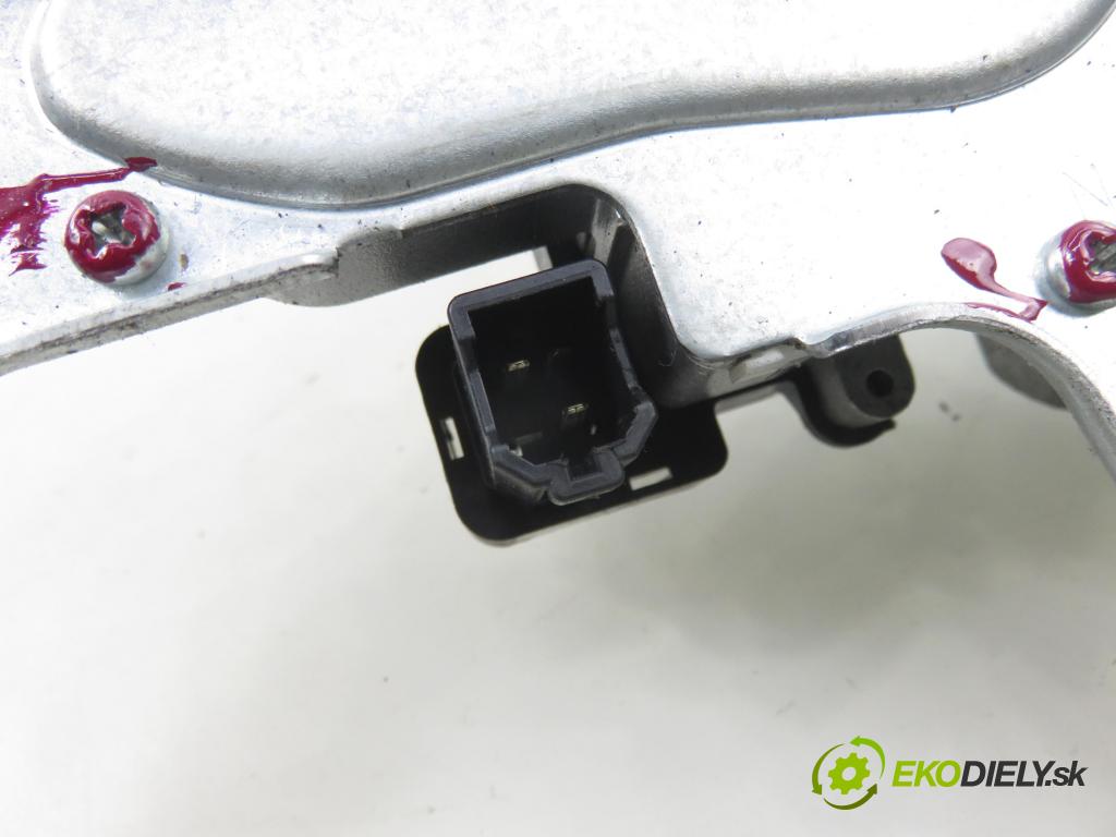 SUZUKI SWIFT III (MZ, EZ) HB 2007 51,00 1.3 DDiS (RS 413D) - Z13DT 1248,00 motorek stěrače ZADNÍ: